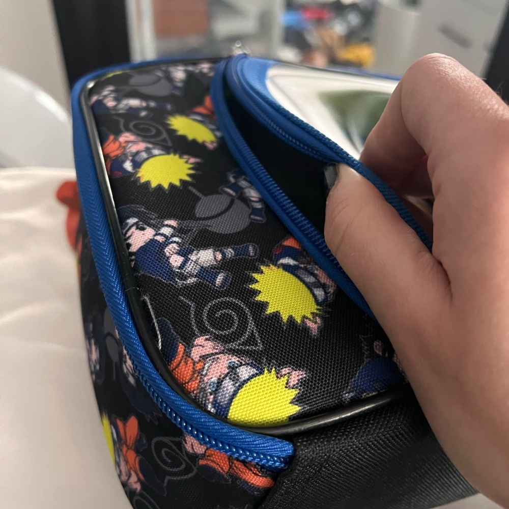 Naruto and Sasuke Holographic Insulated Lunch Bag Tote with zipper front pocket - Picture 8 of 12
